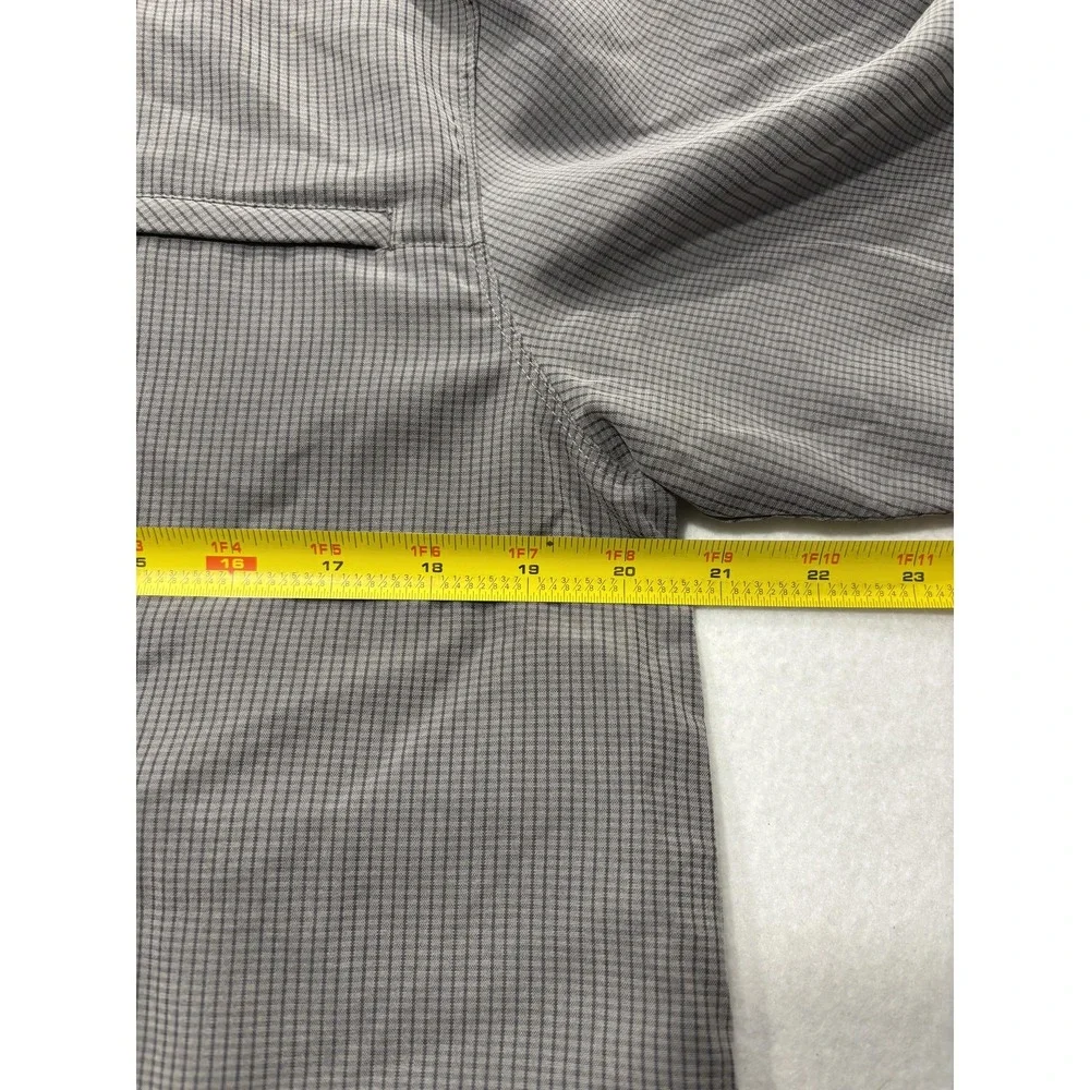 The North Face Shirt Mens Medium Gray Check Short Sleeve Button Up Hiking Casual